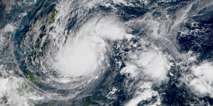 China, Makau dan Hong Kong Diterjang Topan Chaba 1 China, Makau dan Hong Kong Diterjang Topan Chaba
