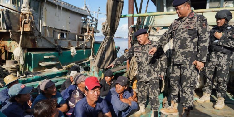 Sepak Terjang Kapten Samson, Ringkus 1000 Kapal Pencuri Ikan di Laut Indonesia
