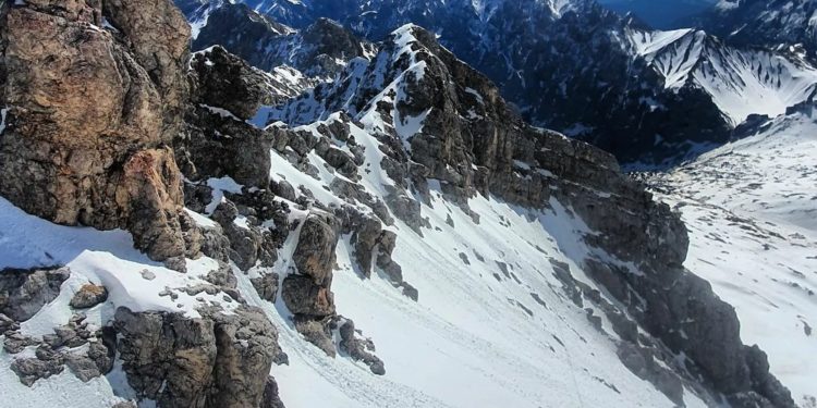 GLOBAL WARMING: Salju Abadi di Pegunungan Alpen Swiss Segera Mencair