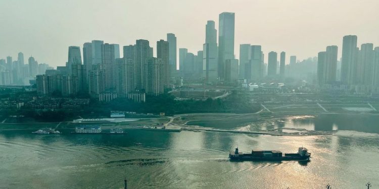 Sungai Yangtze Mengering, Ribuan Pabrik di China Lumpuh