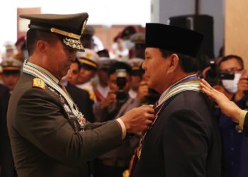 Prabowo Subianto Dianugerahi 4 Bintang Kehormatan Utama dari TNI