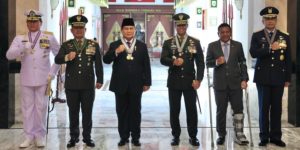 Prabowo Subianto Dianugerahi 4 Bintang Kehormatan Utama dari TNI 1
