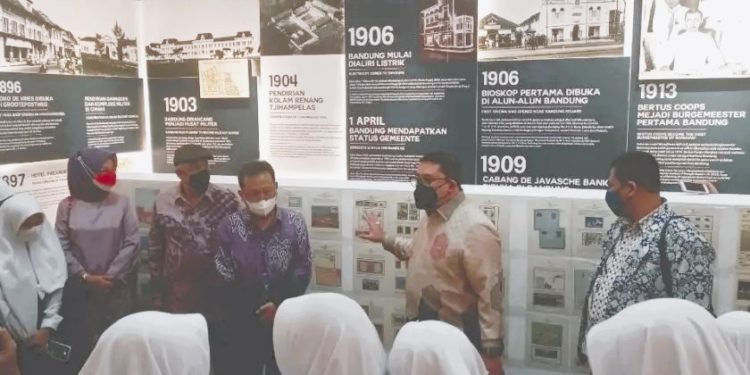 61 Negara Siap Berkompetisi di Ajang Pameran Filateli Tingkat Dunia di Indonesia