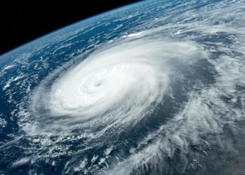 BENCANA IKLIM: China Diterjang Topan Hinnamnor 1