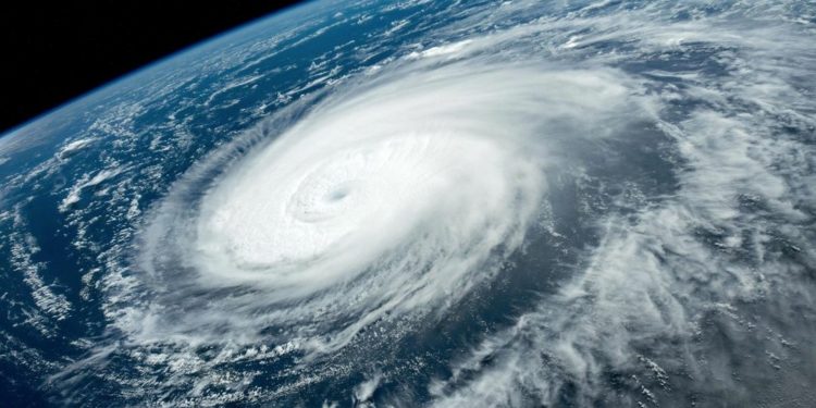 BENCANA IKLIM: China Diterjang Topan Hinnamnor 1