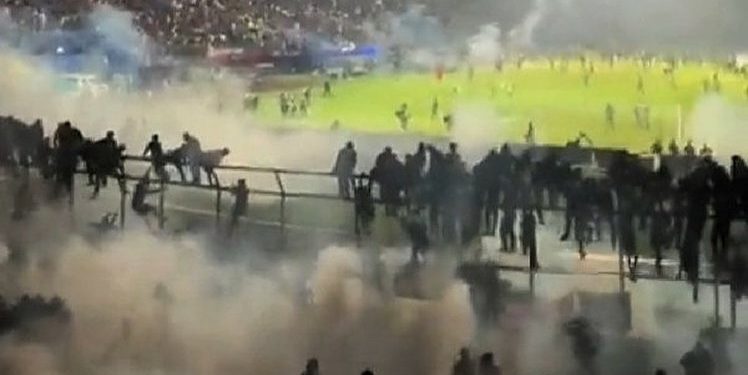 Kerusuhan Sepak Bola di Indonesia, 127 Orang Tewas