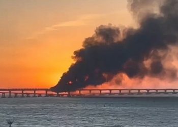 Jembatan Kerch, Penghubung Krimea-Rusia Meledak dan Terbakar 1
