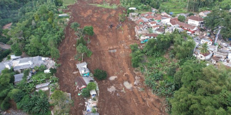 Pakar Tsunami: Rumah di Kota dan Desa di Indonesia tidak Dirancang Tahan Gempa