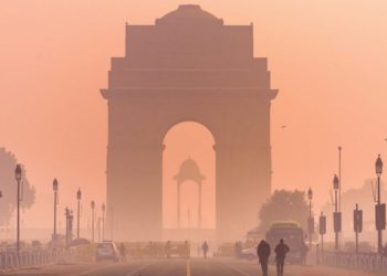 DARURAT POLUSI UDARA DI INDIA: Kota New Delhi Dikepung Kabut Asap Beracun 2