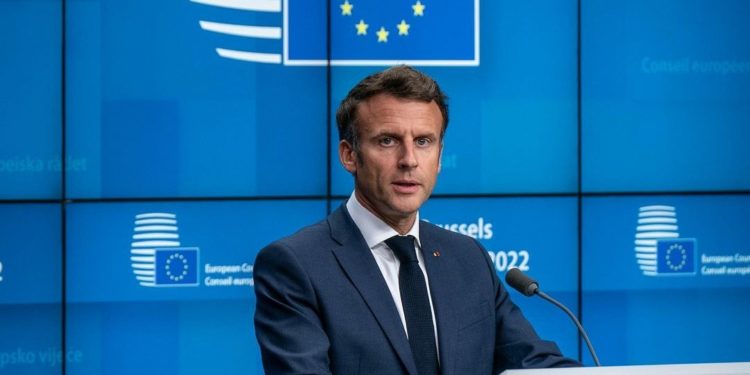 Macron Desak AS dan China Bayar Kompensasi Dampak Perubahan Iklim