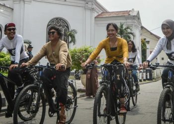 Aksi Iklim Greenpeace Indonesia Dibubarkan Paksa Jelang KTT G20 di Bali