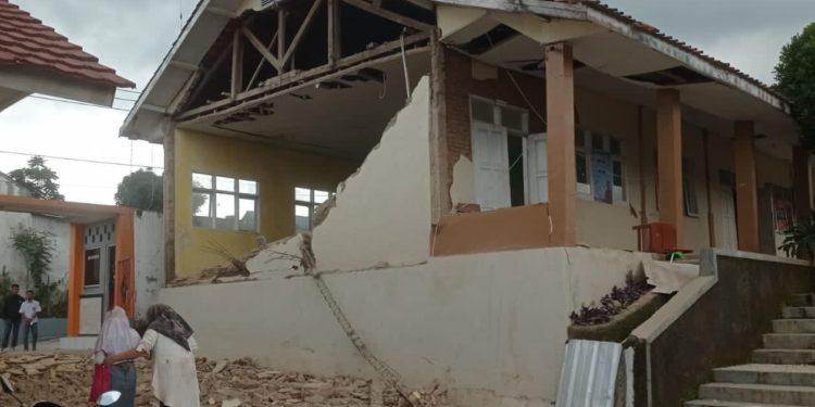 Gempa di Cianjur, Indonesia: 162 Orang Meninggal, 2.345 Rumah Rusak Berat