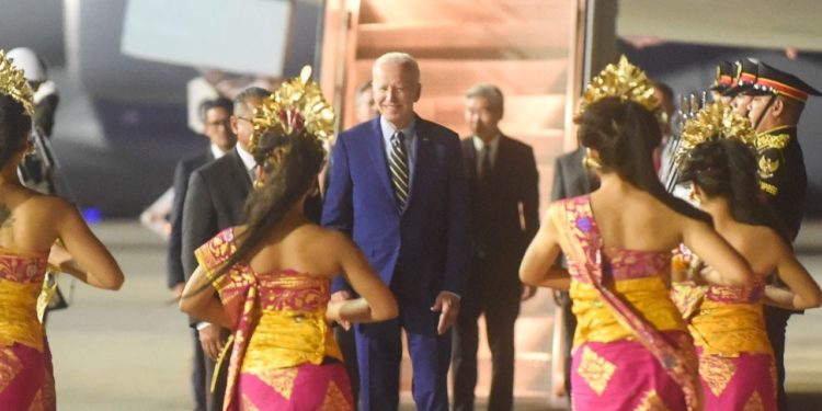 KTT G20 Indonesia: Presiden Joe Biden dan Delegasi Rusia Mendarat di Bali