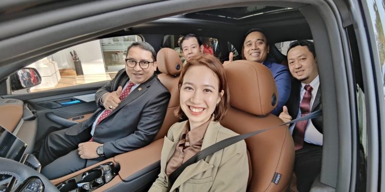 Fadli Zon Apresiasi Gebrakan Vietnam yang Sudah Ekspor Mobil Listrik ke AS