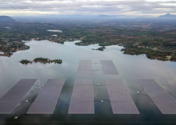 Ladang Panel Surya Terapung di Thailand Jadi Destinasi Wisata Hijau