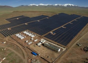 Investasi 890 Juta Yuan, Tibet Mulai Operasikan PLTS Berkapasitas 120.000 Kilowatt