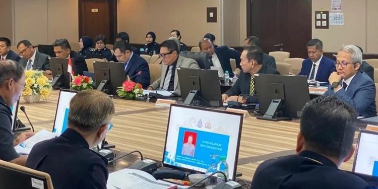 Polisi Indonesia dan Malaysia Kolaborasi Berantas Kejahatan Lintas Negara 1 Polisi Indonesia dan Malaysia Kolaborasi Berantas Kejahatan Lintas Negara