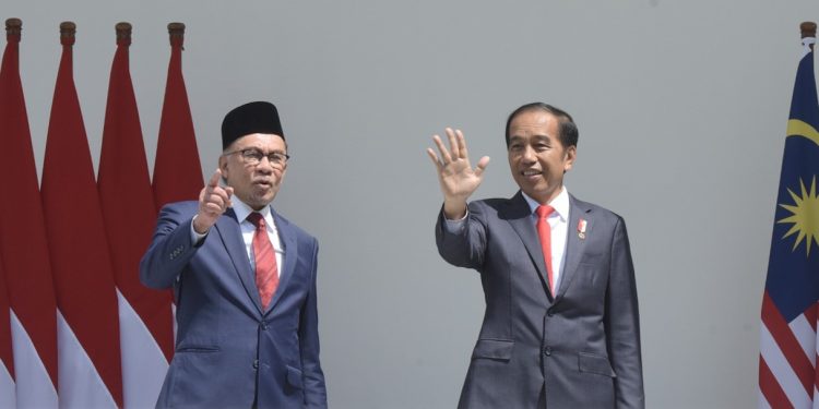 Jokowi dan Anwar Ibrahim Sepakat Perkuat Kerja Sama ASEAN dan Stabilitas Indo-Pasifik
