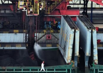 Produksi LNG dan Batu Bara China Tumbuh Stabil