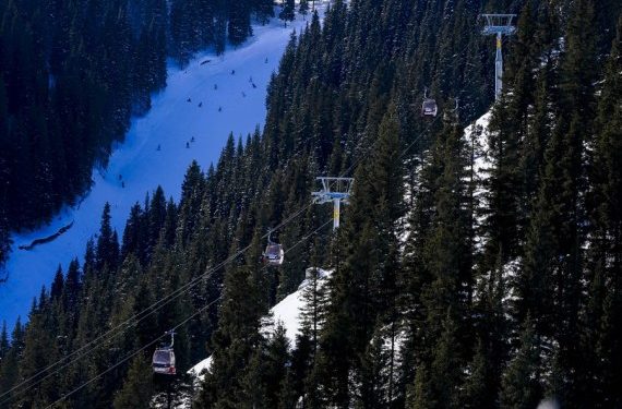 Xinjiang China Dikunjungi 4,7 Juta Wisatawan Selama Liburan Tahun Baru Imlek