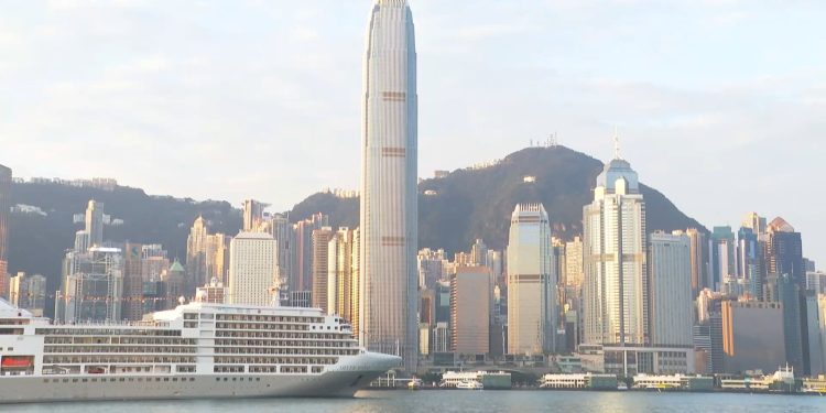 Hong Kong Mulai Dikunjungi Wisatawan Kapal Pesiar Internasional