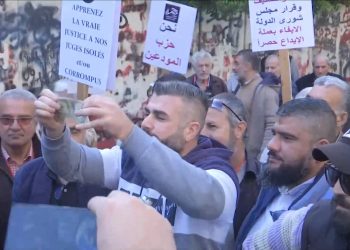 Mata Uang Lokal Terus Merosot, Rakyat Lebanon dan Irak Turun ke Jalan