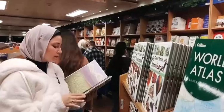 Mesir Gelar Pameran Buku Terapung Terbesar di Dunia di Pelabuhan Mediterania