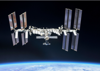 Rusia akan Evakuasi 3 Astronaut dari ISS di Tengah Keadaan Darurat