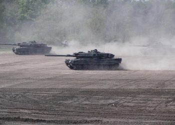 Ukraina Kuras Persediaan Amunisi NATO