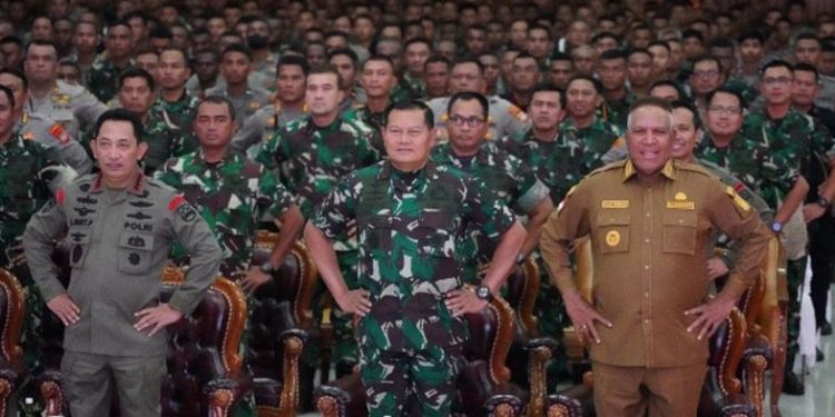Panglima TNI: KKB di Papua Hanyalah Kelompok Preman 1 Panglima TNI: KKB di Papua Hanyalah Kelompok Preman