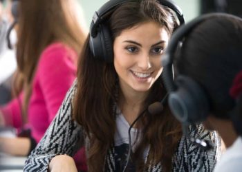 1 Miliar Anak Muda di Dunia Alami Gangguan Pendengaran akibat Headphone
