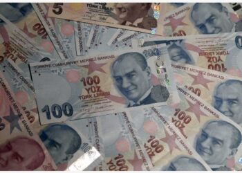 Mata Uang lira Turkiye Ambruk, Pecahkan Rekor Terendah Terhadap Dolar AS