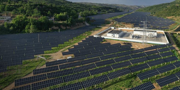Kapasitas Energi Surya di Indonesia Tertinggal Jauh di Asia Tenggara