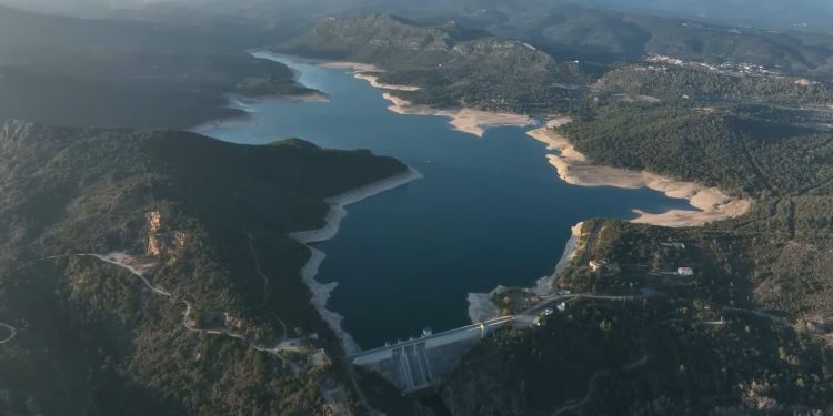 Kekeringan Ekstrem, Spanyol Berlakukan Pembatasan Air Bagi Warga di Catalunya