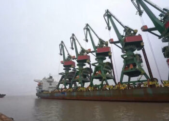 Dukung Proyek BRI, China Ekspor Gantry Crane ke Teluk Weda Indonesia