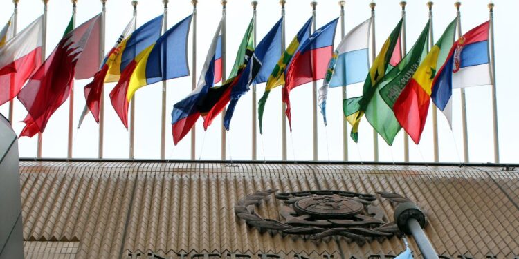 Diinisiasi Indonesia, IMO Tetapkan Pedoman Penanganan Kasus Penelantaran Pelaut