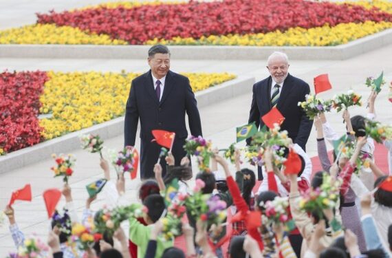 Era Baru Hubungan China-Brasil: Xi Sambut Hangat Lula di Beijing