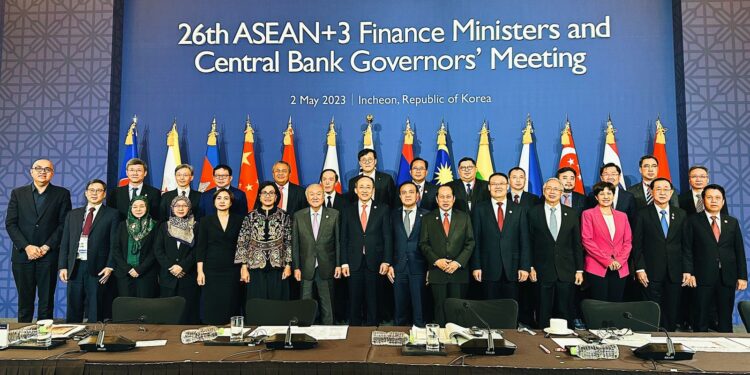 ASEAN+3 Sepakat Batasi Dolar AS dan Perkuat Kerja Sama Keuangan Kawasan Regional