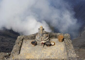 Arca Ganesha Menghilang di Puncak Gunung Bromo 1