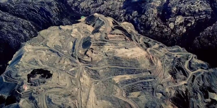 Izin Ekspor Tembaga Freeport Indonesia Tabrak UU Minerba