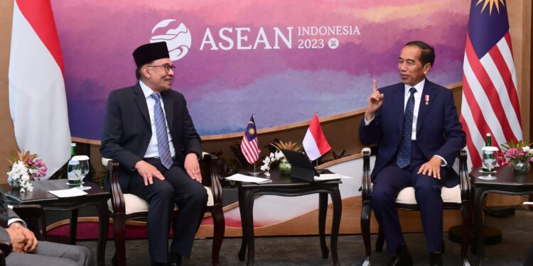 Indonesia dan Malaysia Bahas Perlindungan Pekerja Migran dan Perbatasan