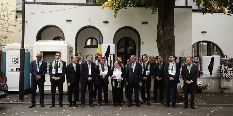 Duta Besar Negara-negara OKI di Rumania Gelar Aksi Solidaritas untuk Palestina 1 Duta Besar Negara-negara OKI di Rumania Gelar Aksi Solidaritas untuk Palestina