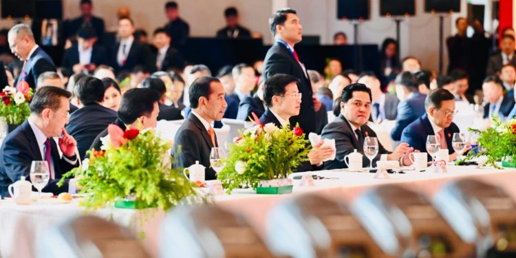 Erick: China Siap Investasi Rp197 Triliun untuk Industri Baterai di Indonesia