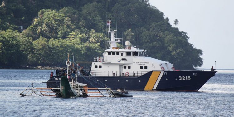 Illegal Fishing: Philippine Fishing Boat Arrested in Sulawesi Sea