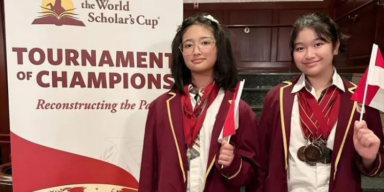 Two Indonesian Students Win 11 Medals at the United States World Scholar’s Cup