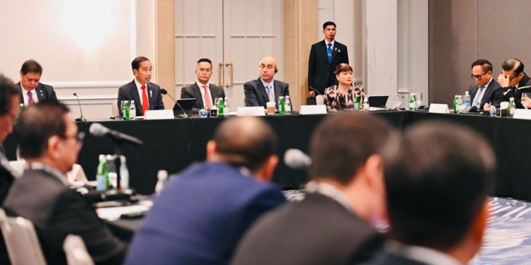 President Jokowi Encourages ASEAN Caucus to Focus on 3 Issues
