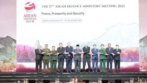 Prabowo Chairs the 17th ASEAN Defense Ministers' Meeting 1