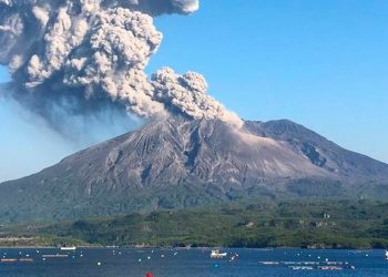 Volcanic Eruption in Sakurajima, Japan, Rocks Flying Up to 1.3 km