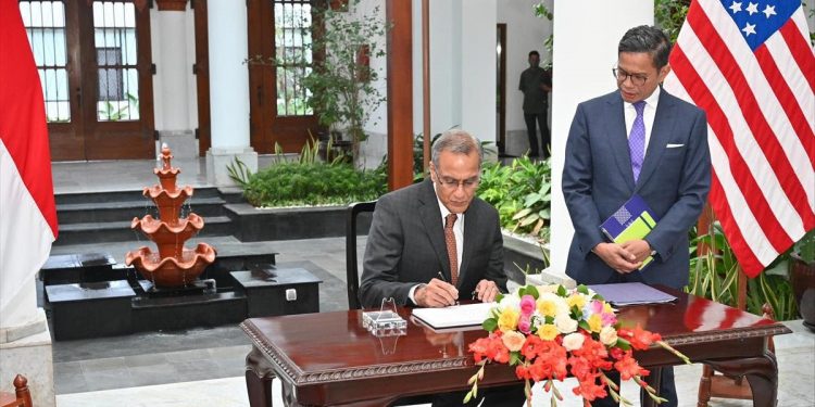Ahead of the Election, US Deputy Secretary of State Meets with Officials in Indonesia, What’s Happening?