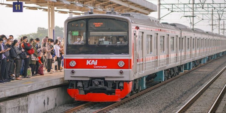 KAI and JRTM Japan Sign Contract to Purchase KRL Spare Parts Worth IDR 734 Billion